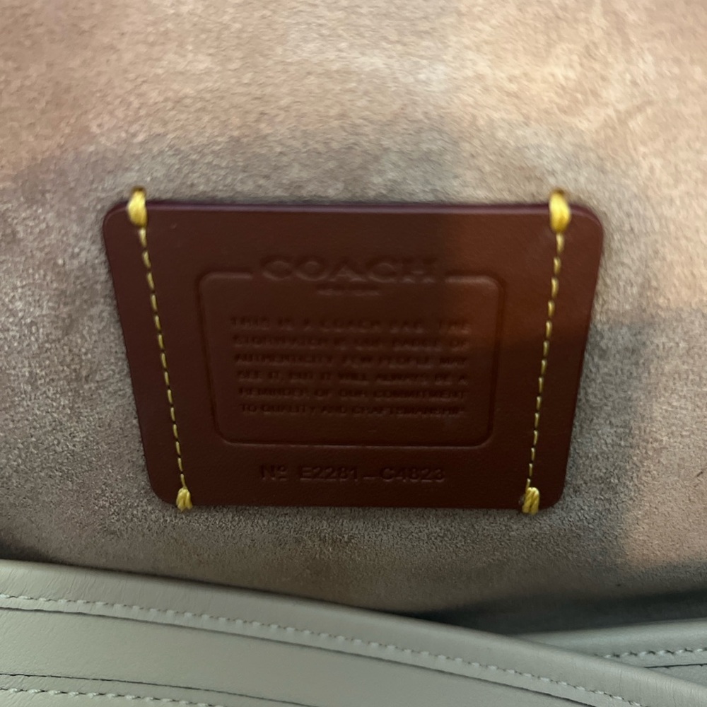 Cream Leather Shoulder Bag - Picture 14 of 14